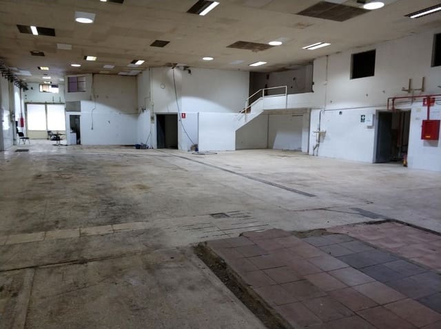 Gewerbe zu verkaufen in Este, Castelló de la Plana - 325.000 € (Ref: 9502875)
