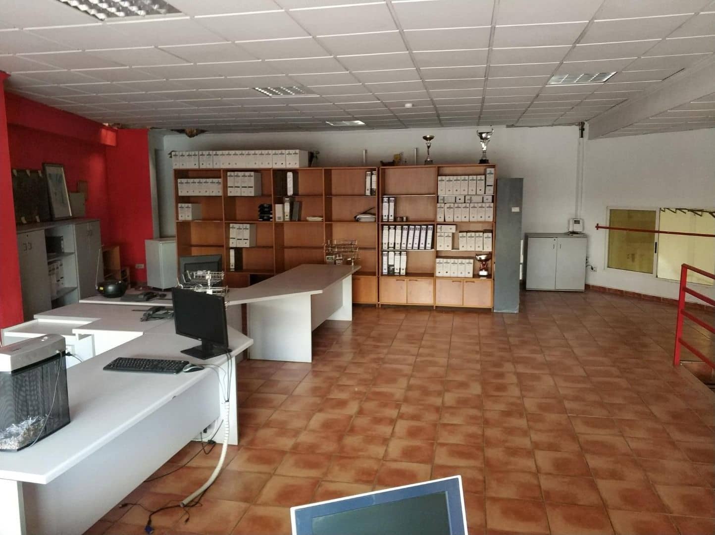 Commercial for sale in Castello de la Plana - € 325,000 (Ref: 9502875)