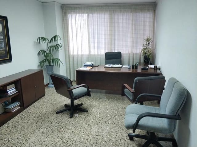 Office for rent in Centro, Castelló de la Plana - € 450 (Ref: 9502877)