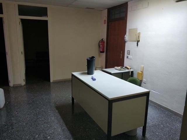Office for sale in Centro, Castelló de la Plana - € 95,000 (Ref: 9502878)