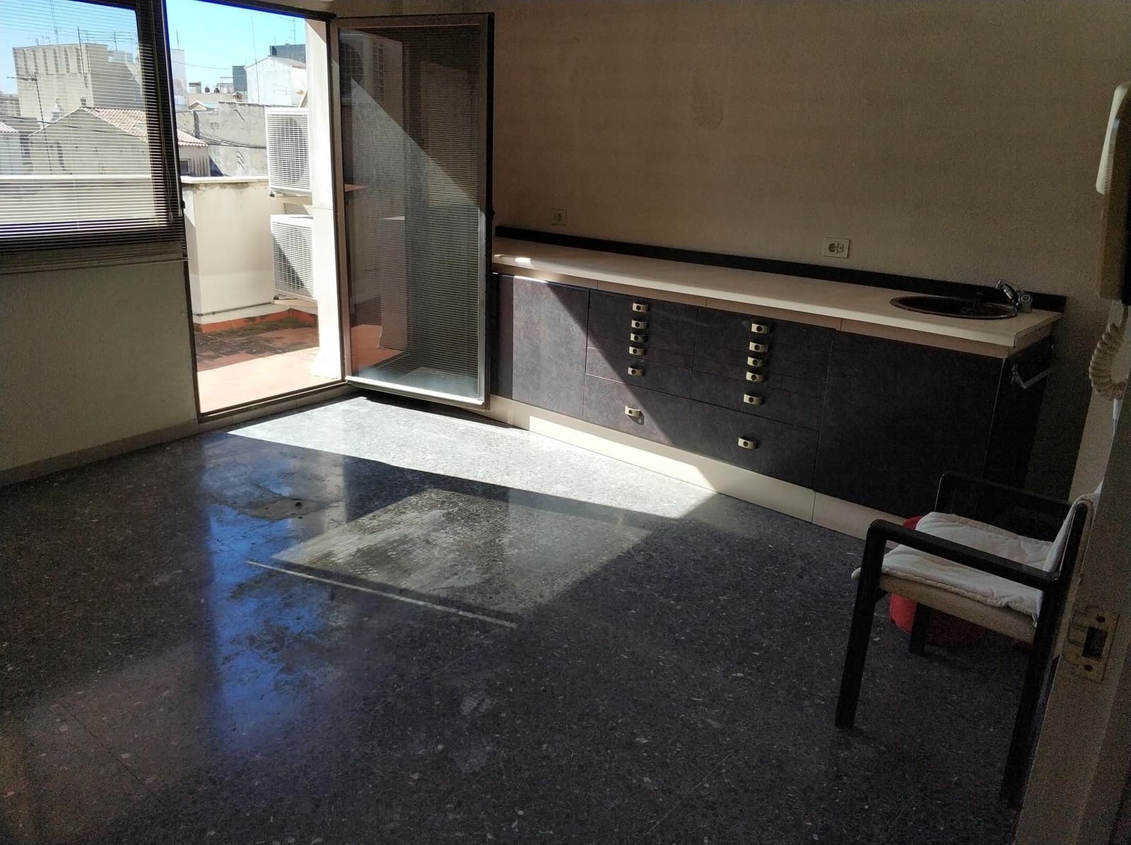 Office for sale in Castello de la Plana - € 95,000 (Ref: 9502878)