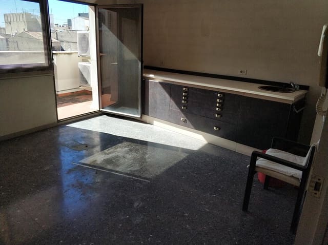 Office for sale in Centro, Castelló de la Plana - € 95,000 (Ref: 9502878)