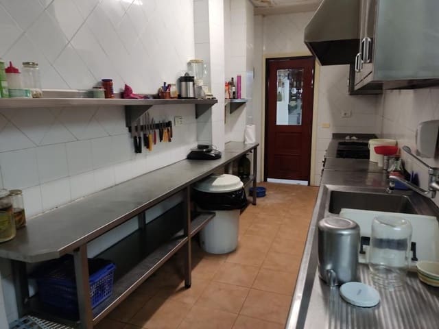 Commercial for sale in Oeste, Castelló de la Plana - € 400,000 (Ref: 9502879)