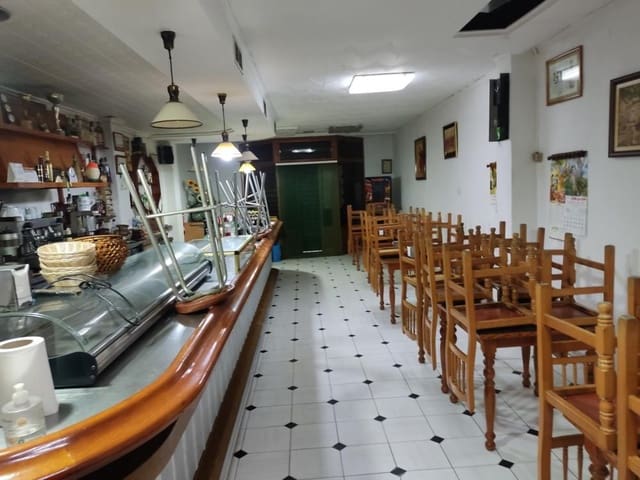 Commercial for sale in Oeste, Castelló de la Plana - € 400,000 (Ref: 9502879)