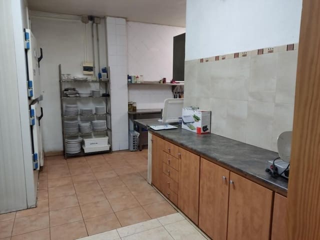 Commercial for sale in Oeste, Castelló de la Plana - € 400,000 (Ref: 9502879)