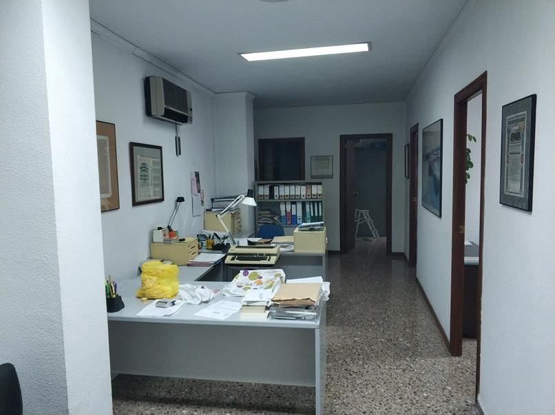 Office for sale in Castello de la Plana - € 95,000 (Ref: 9502880)