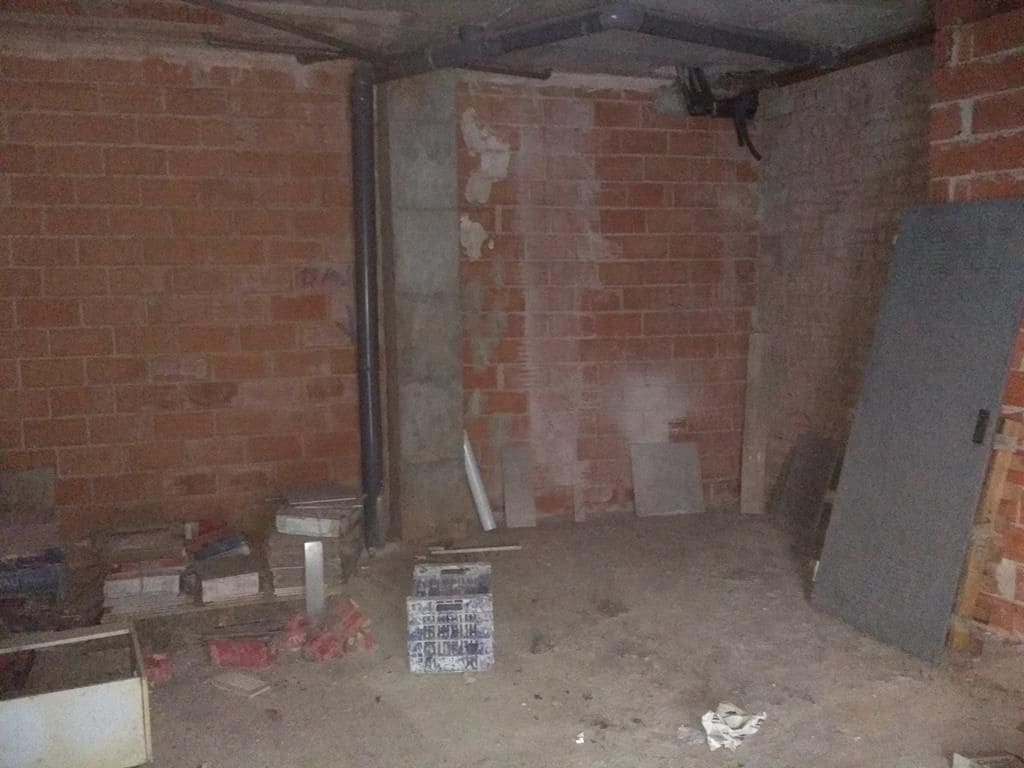 Commercial for sale in Castello de la Plana - € 140,000 (Ref: 9502882)