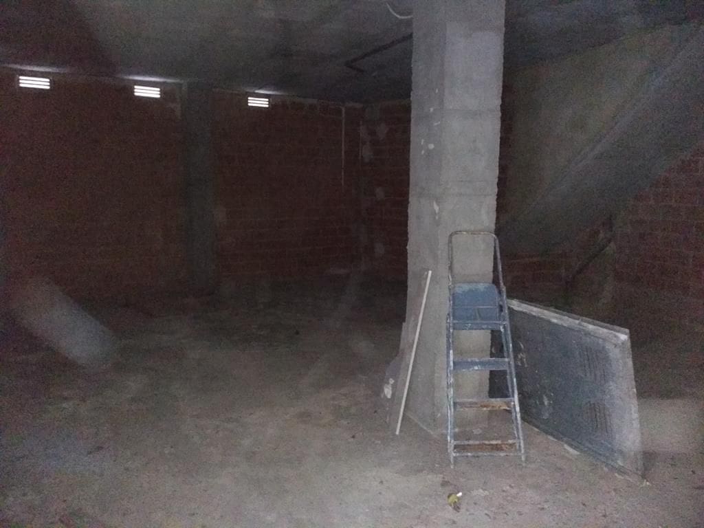 Commercial for sale in Castello de la Plana - € 140,000 (Ref: 9502882)