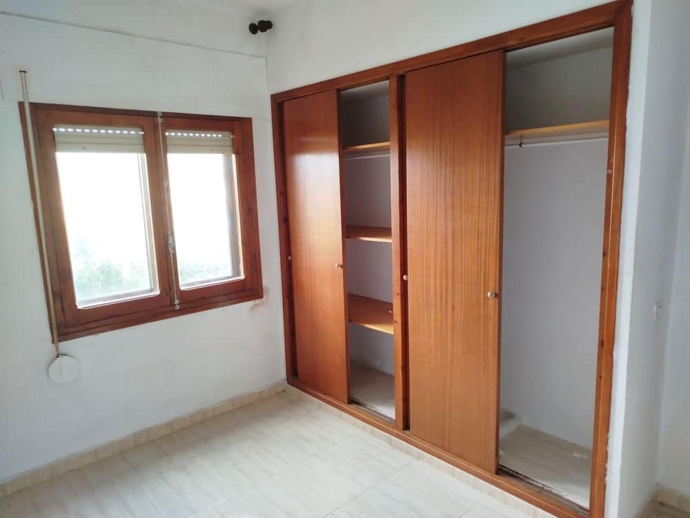 5 bedroom Villa for sale in Castello de la Plana with pool - € 295,000 (Ref: 9502885)