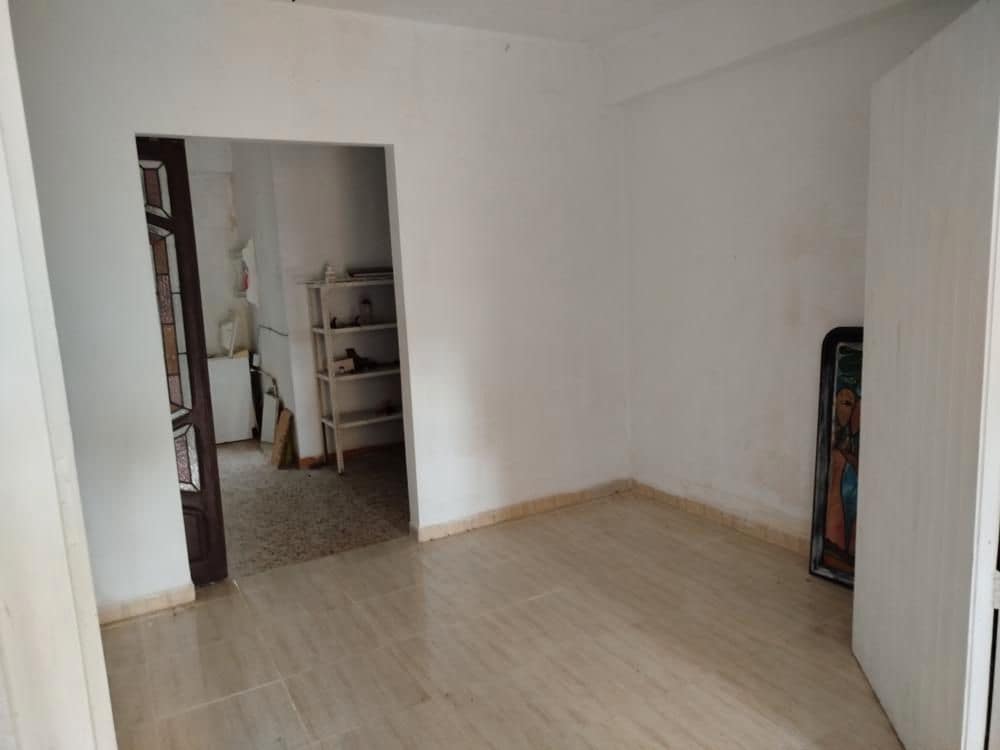 5 bedroom Villa for sale in Castello de la Plana with pool - € 295,000 (Ref: 9502885)