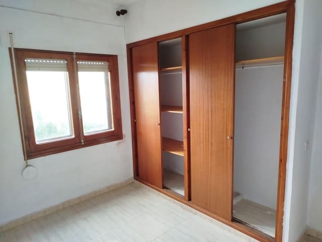 5 bedroom Villa for sale in El Grau de Castelló, Castelló de la Plana with pool - € 295,000 (Ref: 9502885)