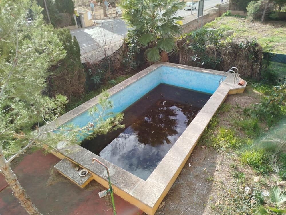 5 bedroom Villa for sale in Castello de la Plana with pool - € 295,000 (Ref: 9502885)