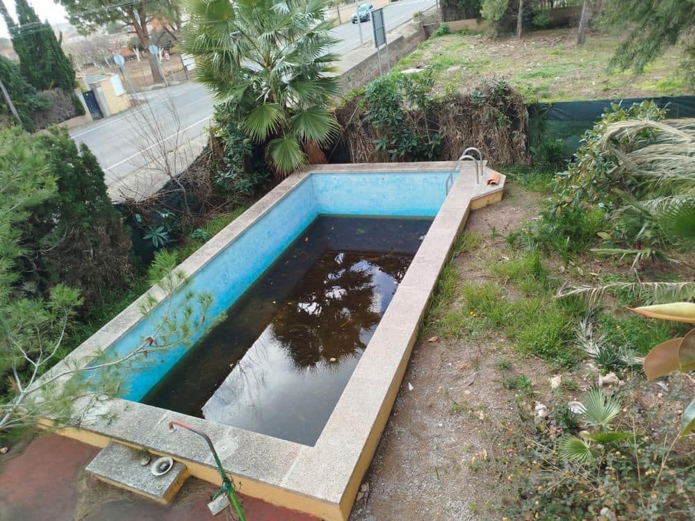 5 bedroom Villa for sale in Castello de la Plana with pool - € 295,000 (Ref: 9502885)