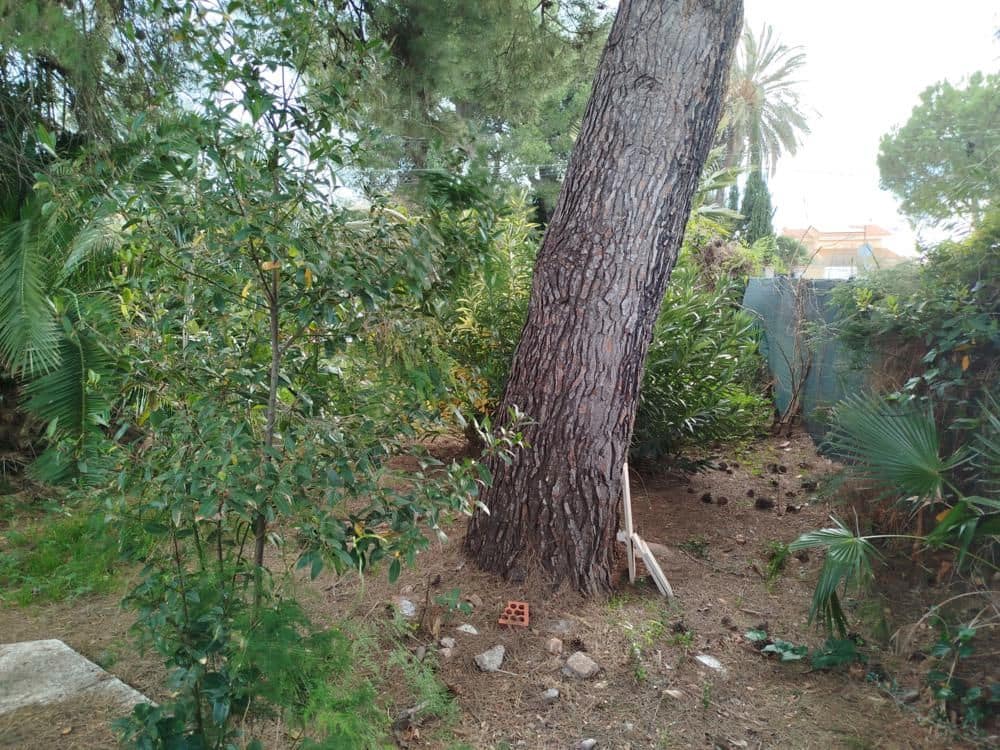 5 bedroom Villa for sale in Castello de la Plana with pool - € 295,000 (Ref: 9502885)