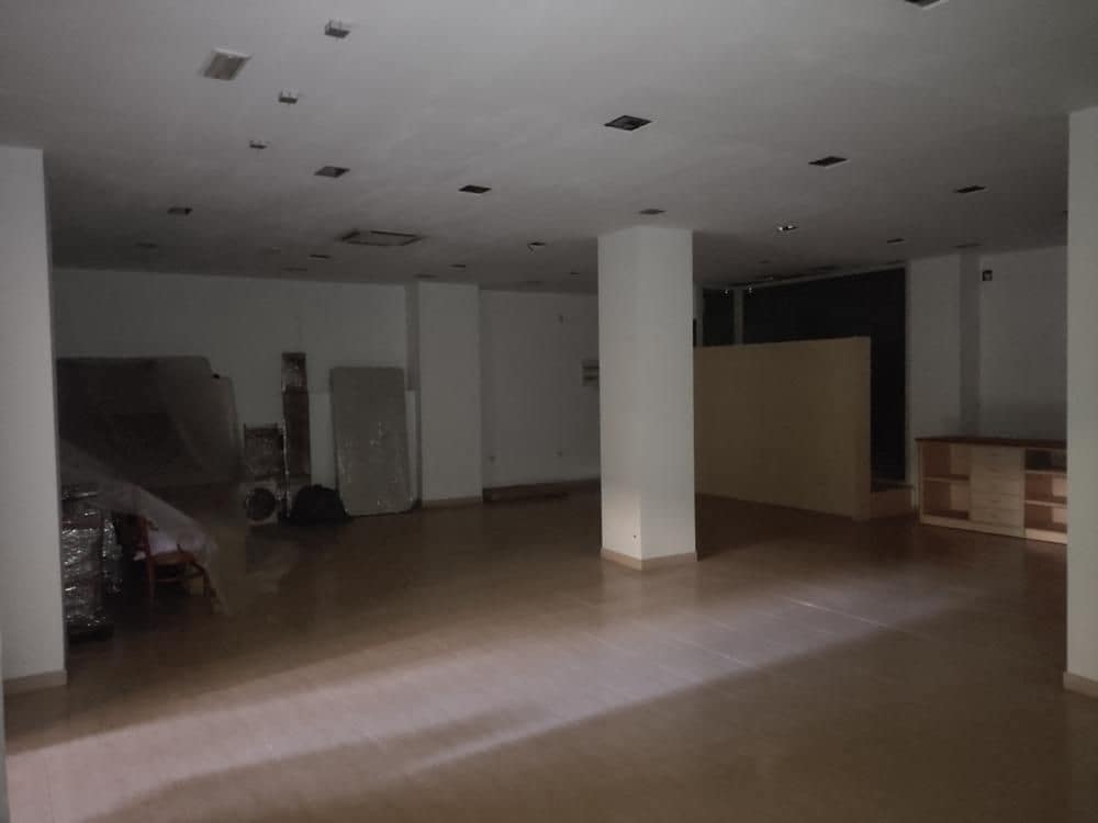 Commercial for sale in Castello de la Plana - € 140,000 (Ref: 9502889)