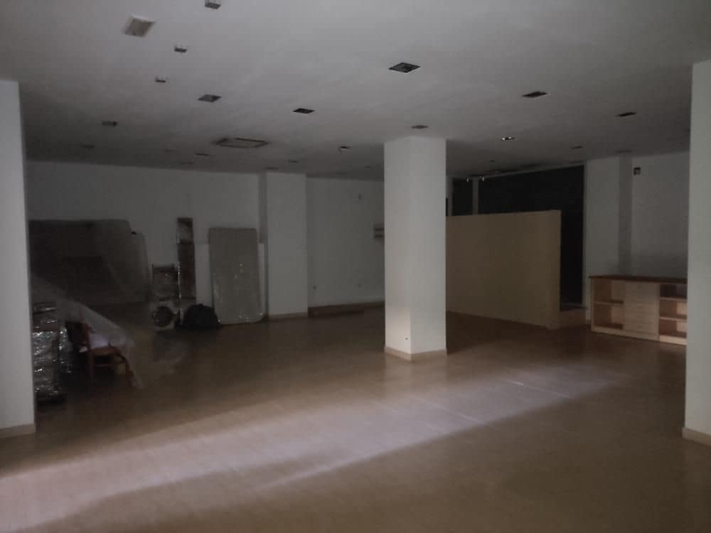 Commercial for sale in Castello de la Plana - € 140,000 (Ref: 9502889)