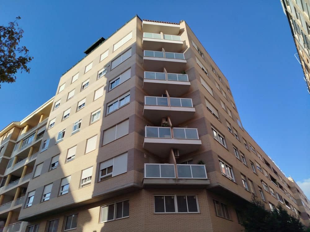 4 bedroom Flat for sale in Castello de la Plana - € 250,000 (Ref: 9502893)