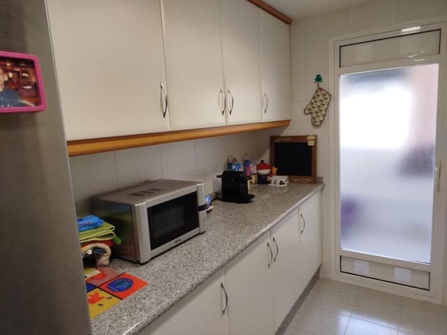 4 slaapkamer Flat te koop in Este, Castelló de la Plana - € 250.000 (Ref: 9502893)