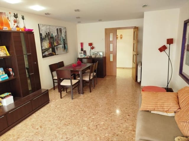 4 slaapkamer Flat te koop in Este, Castelló de la Plana - € 250.000 (Ref: 9502893)