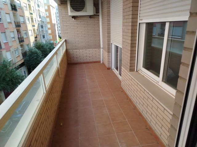 4 slaapkamer Flat te koop in Este, Castelló de la Plana - € 250.000 (Ref: 9502893)