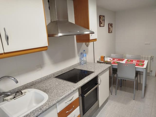 4 slaapkamer Flat te koop in Este, Castelló de la Plana - € 250.000 (Ref: 9502893)