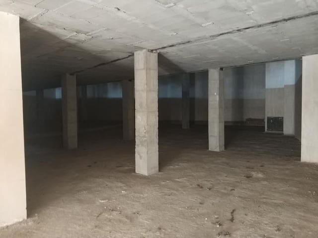 Commercial for sale in Oeste, Castelló de la Plana - € 255,000 (Ref: 9502894)