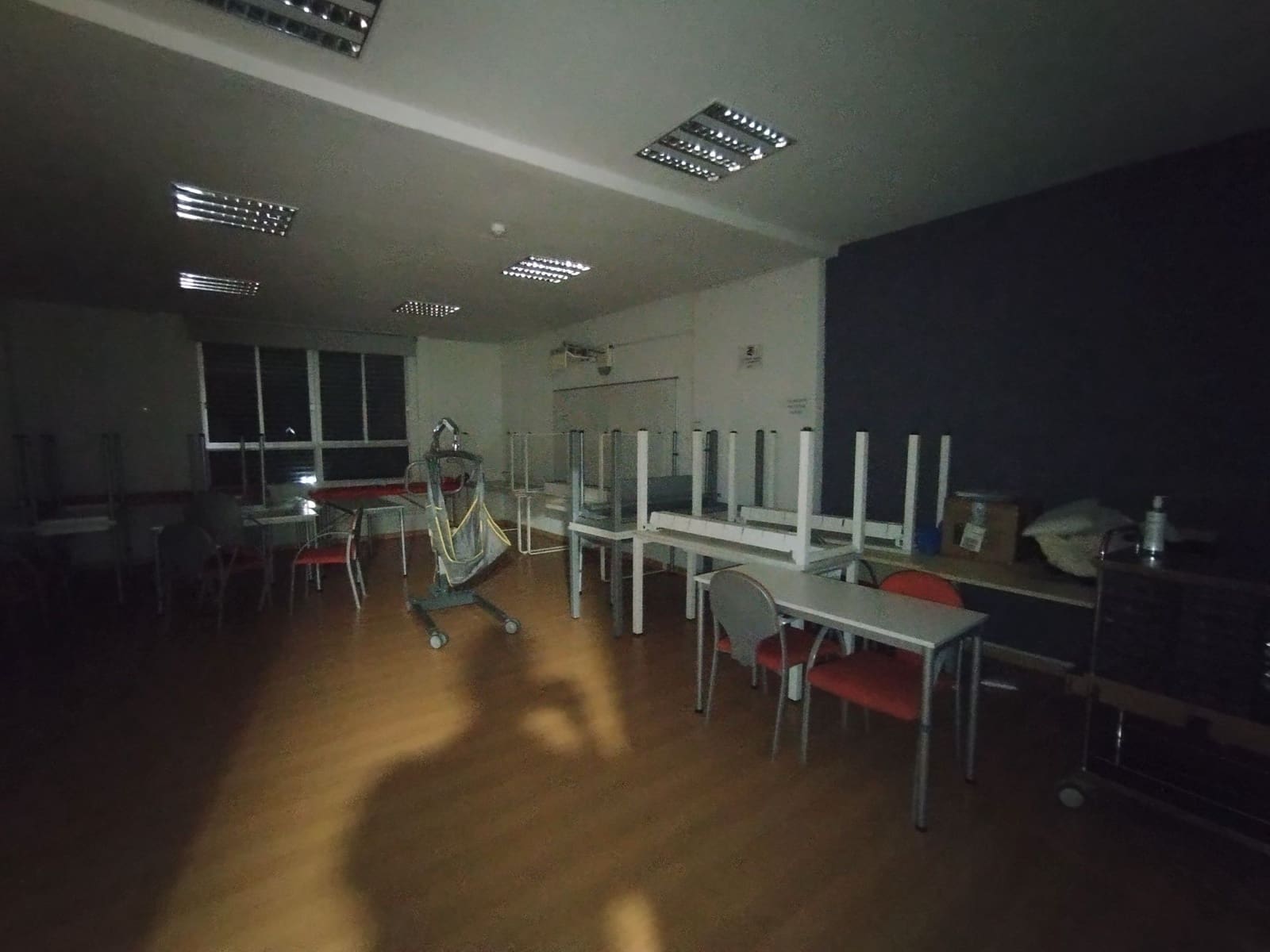 Commercial for sale in Castello de la Plana - € 600,000 (Ref: 9502900)