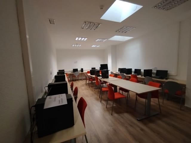 Commercial for sale in Este, Castelló de la Plana - € 600,000 (Ref: 9502900)