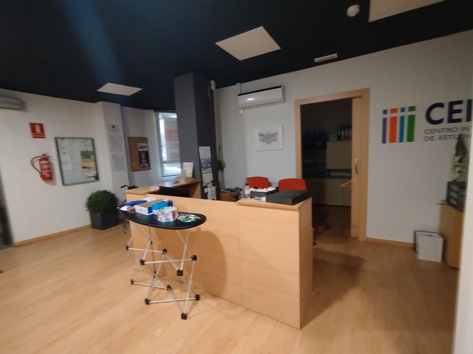 Commercial for sale in Castello de la Plana - € 600,000 (Ref: 9502900)