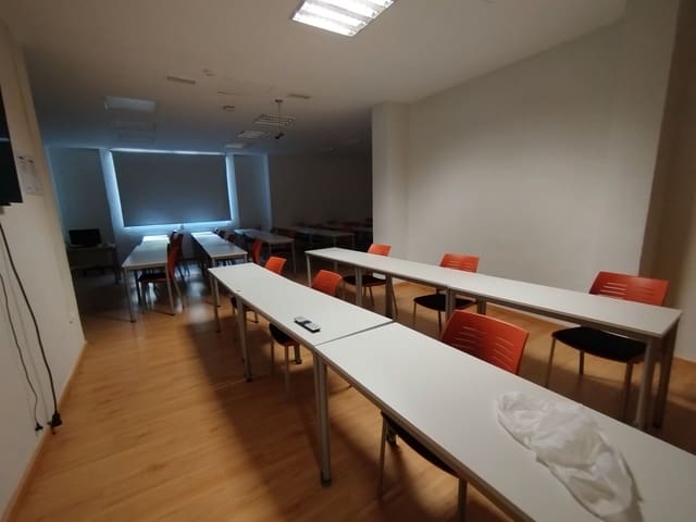 Commercial for sale in Este, Castelló de la Plana - € 600,000 (Ref: 9502900)