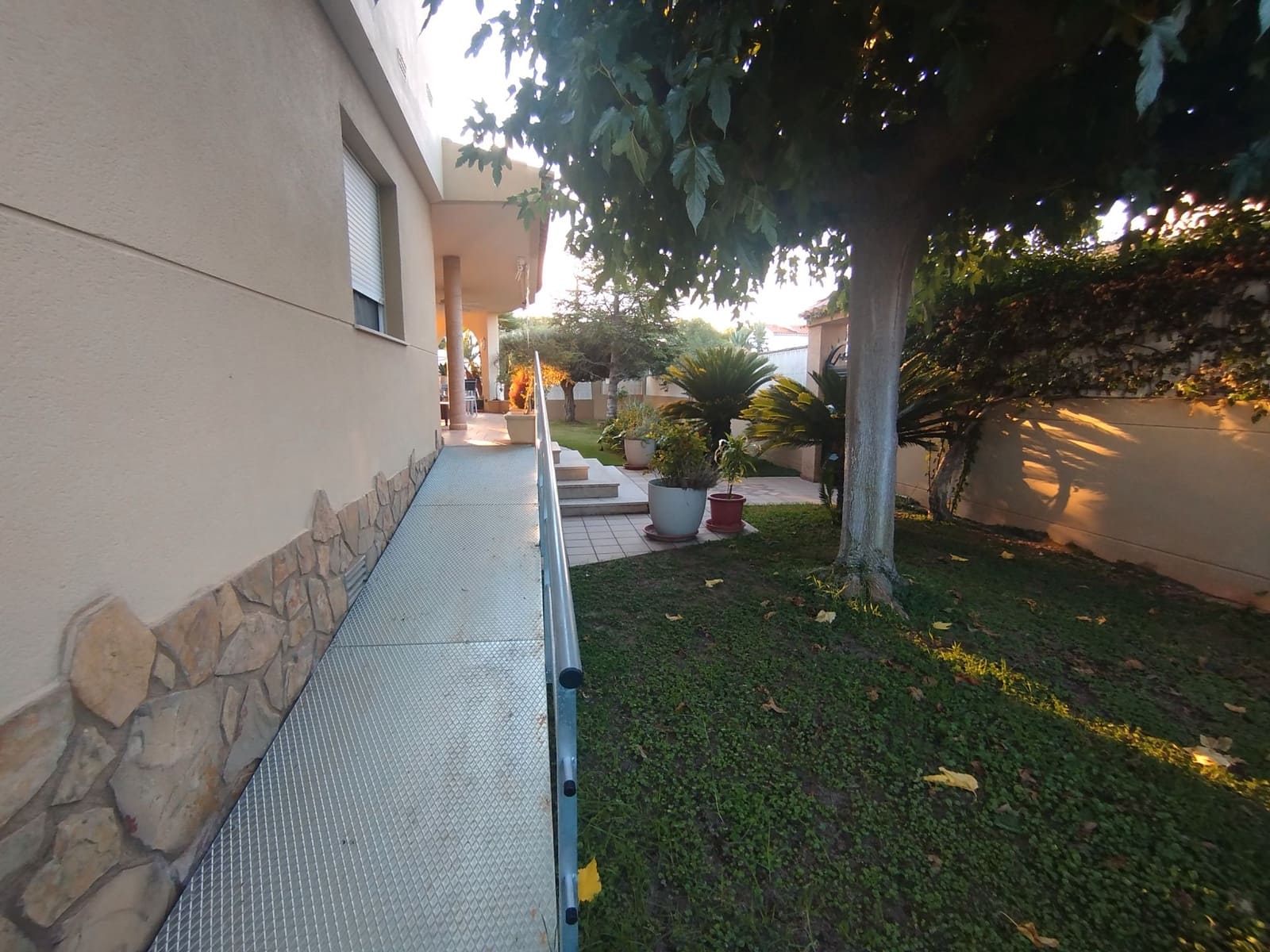 5 bedroom Villa for sale in Castello de la Plana with pool garage - € 725,000 (Ref: 9502905)