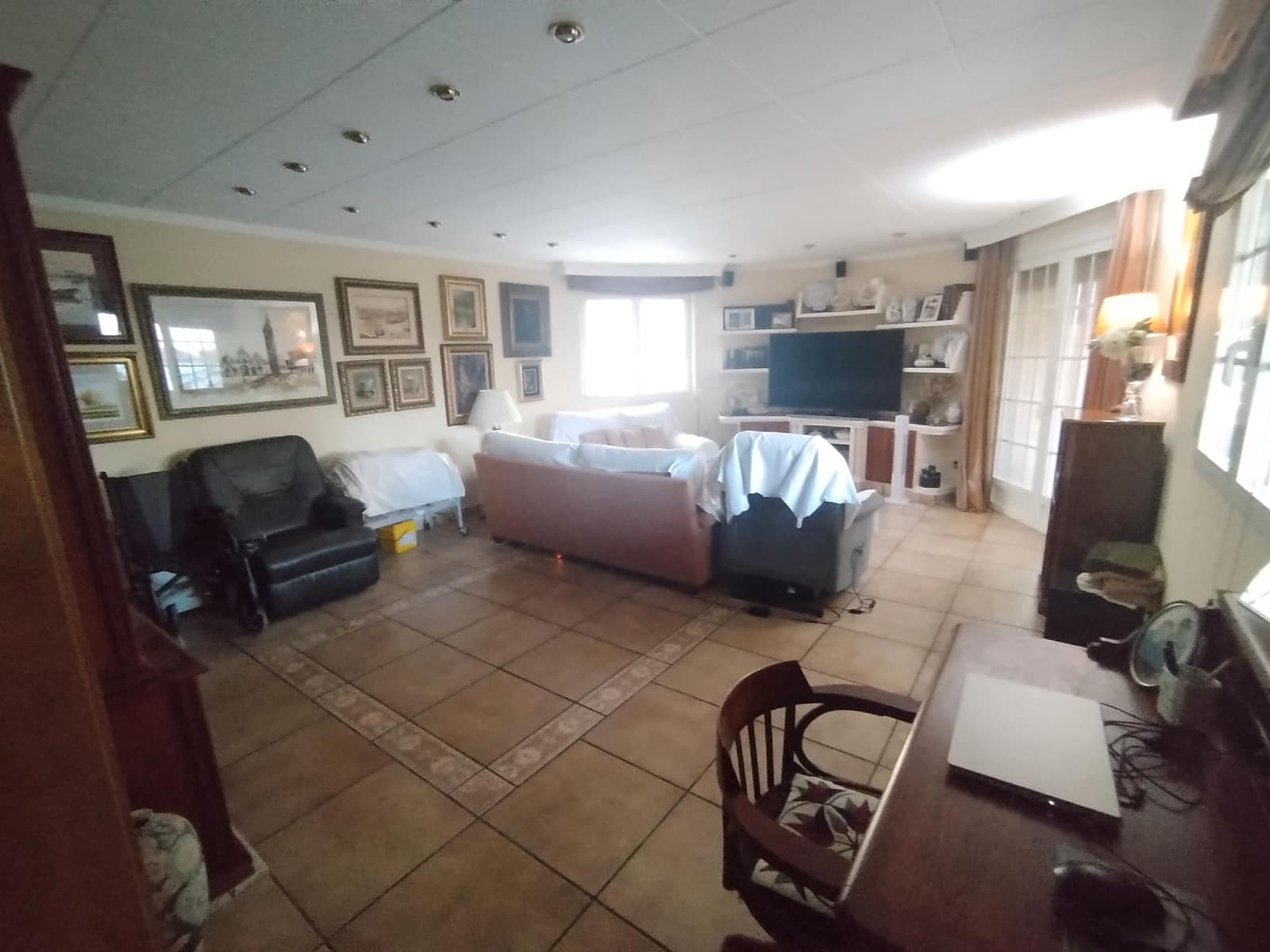 5 bedroom Villa for sale in Castello de la Plana with pool garage - € 725,000 (Ref: 9502905)