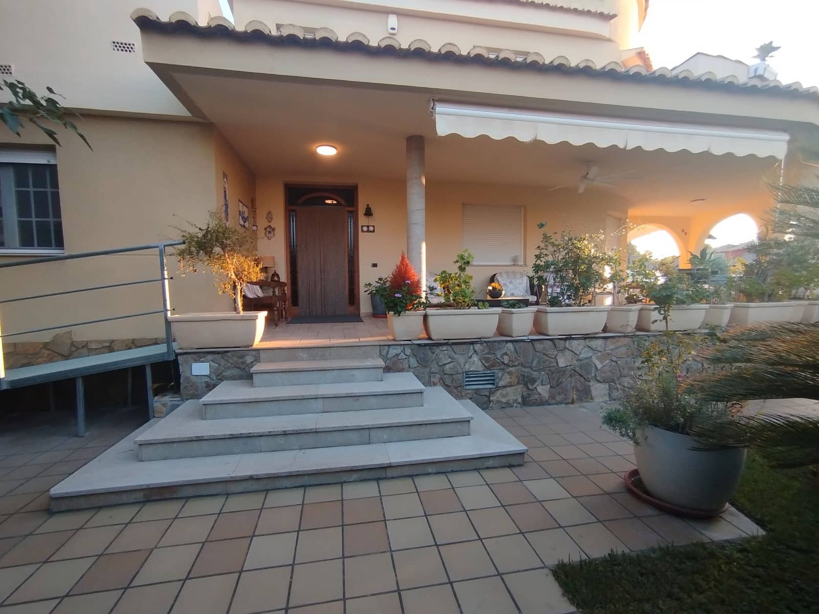 5 bedroom Villa for sale in Castello de la Plana with pool garage - € 725,000 (Ref: 9502905)