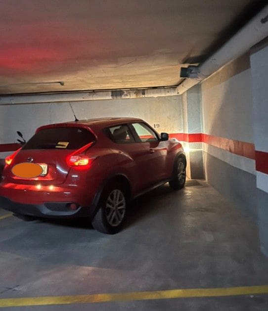 Garage til leje i Castello de la Plana - € 100 (Ref: 9502908)