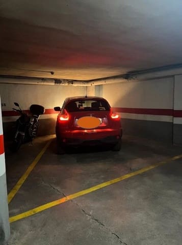 Garage til leje i Centro, Castelló de la Plana - € 100 (Ref: 9502908)