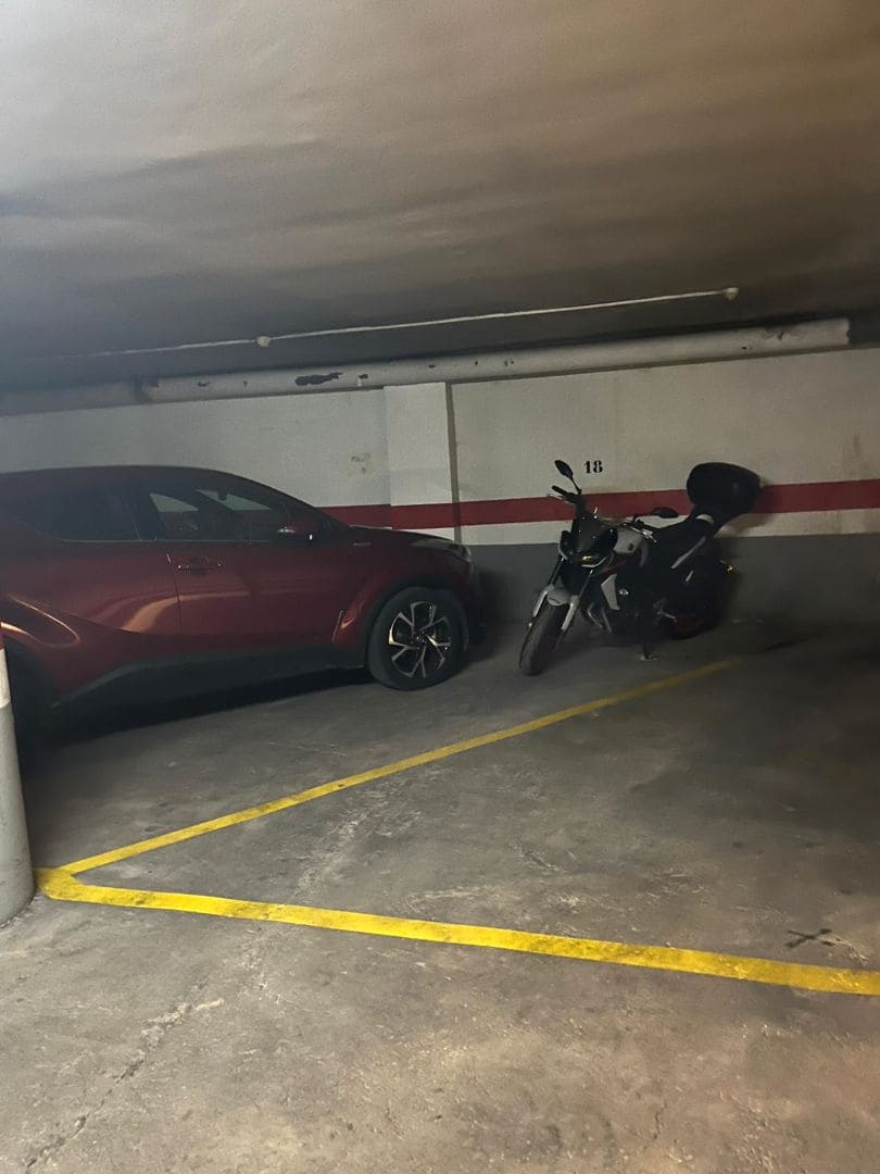 Garage til leje i Castello de la Plana - € 100 (Ref: 9502908)