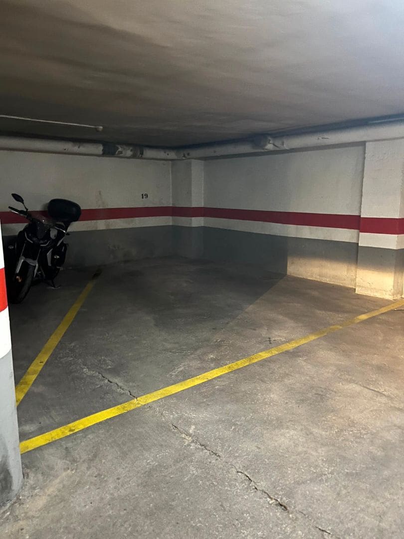 Garage til leje i Castello de la Plana - € 100 (Ref: 9502908)