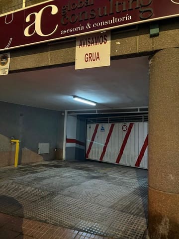 Garage til leje i Centro, Castelló de la Plana - € 100 (Ref: 9502908)