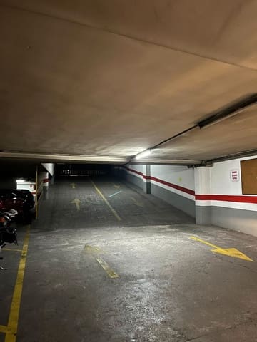 Garage til leje i Centro, Castelló de la Plana - € 100 (Ref: 9502908)