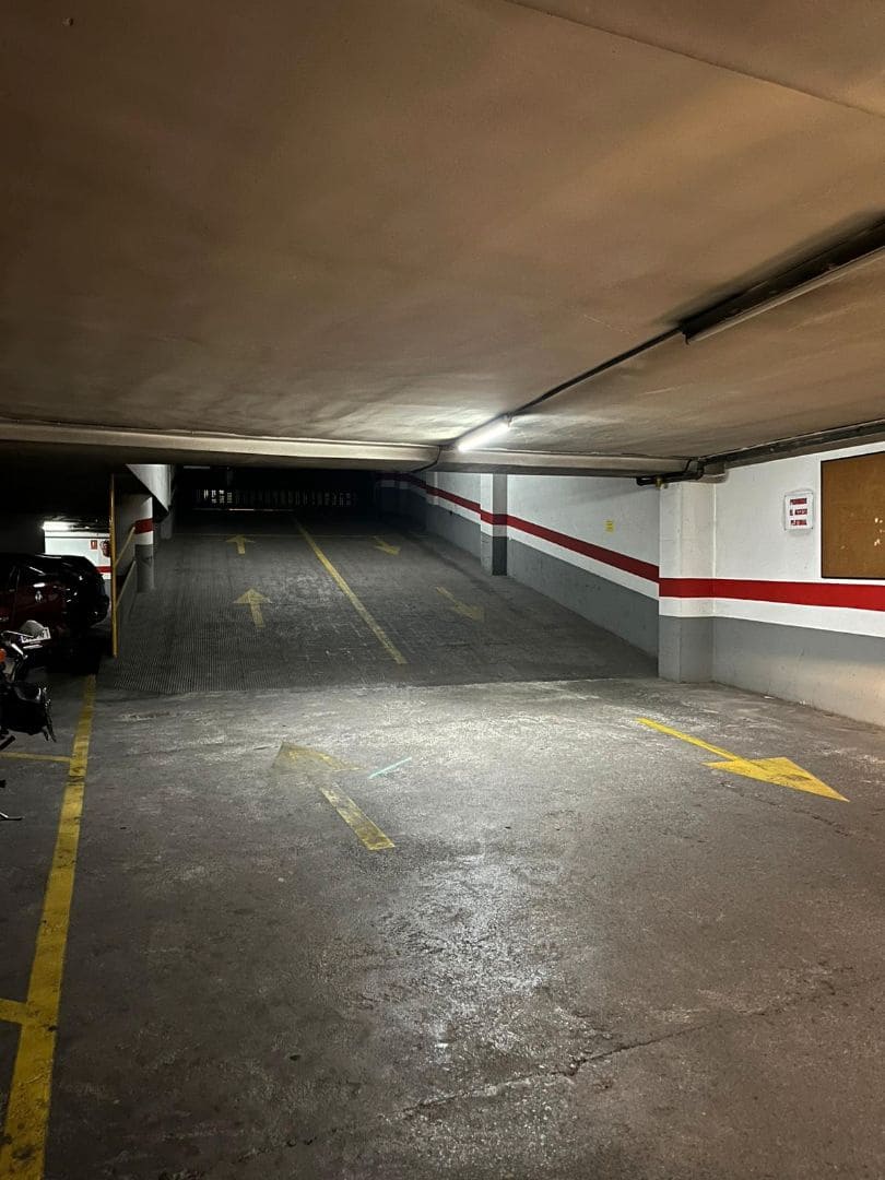 Garage til leje i Castello de la Plana - € 100 (Ref: 9502908)