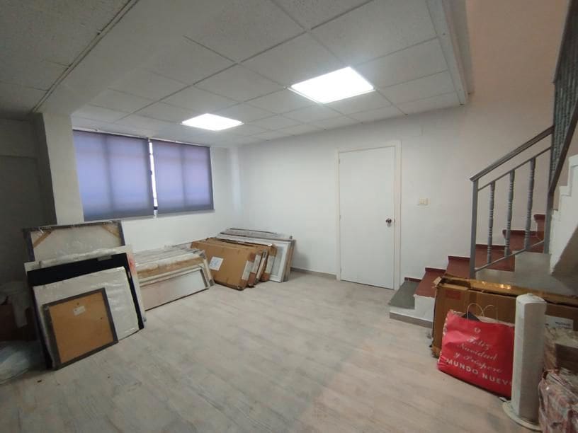 Kommersiell til salgs i Castello de la Plana - € 169 900 (Ref: 9506247)