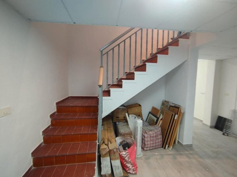 Kommersiell til salgs i Castello de la Plana - € 169 900 (Ref: 9506247)