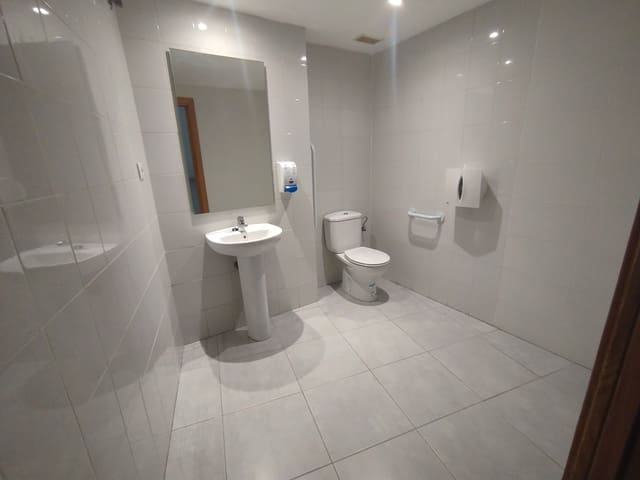 Kantoor te koop in Centro, Castelló de la Plana - € 120.000 (Ref: 9541719)