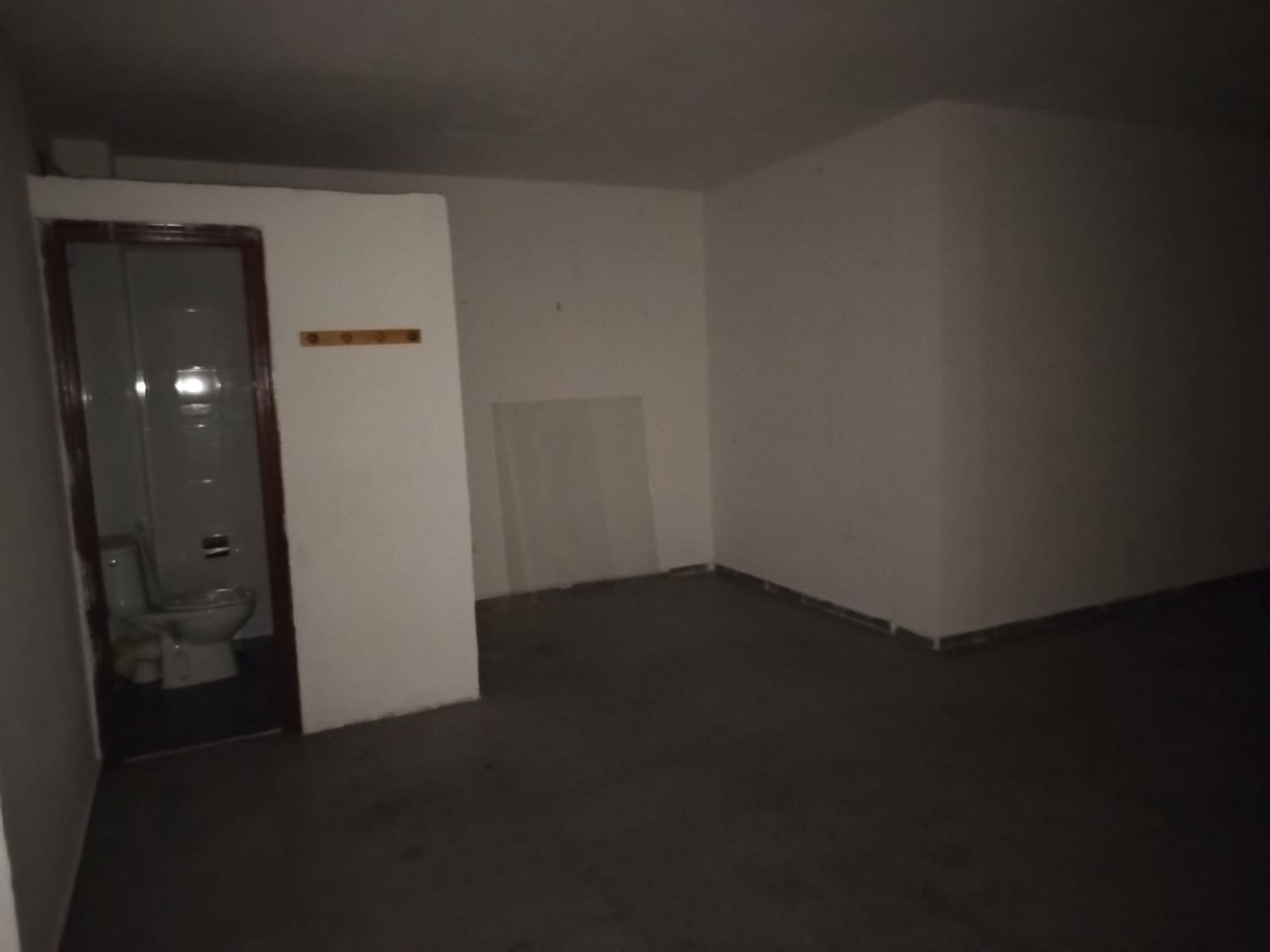 Commerciale in vendita in Castello de la Plana - 80.000 € (Rif: 9541836)