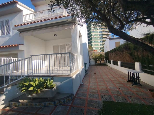 4 bedroom Semi-detached Villa for sale in Benicàssim with pool - € 425,000 (Ref: 9542003)