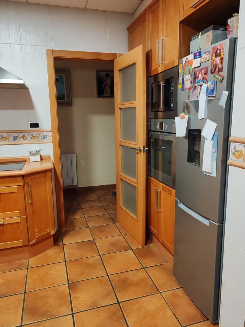 4 sypialnia Willa na sprzedaż w L'Alcora z basenem garażem - 375 000 € (Ref: 9571588)