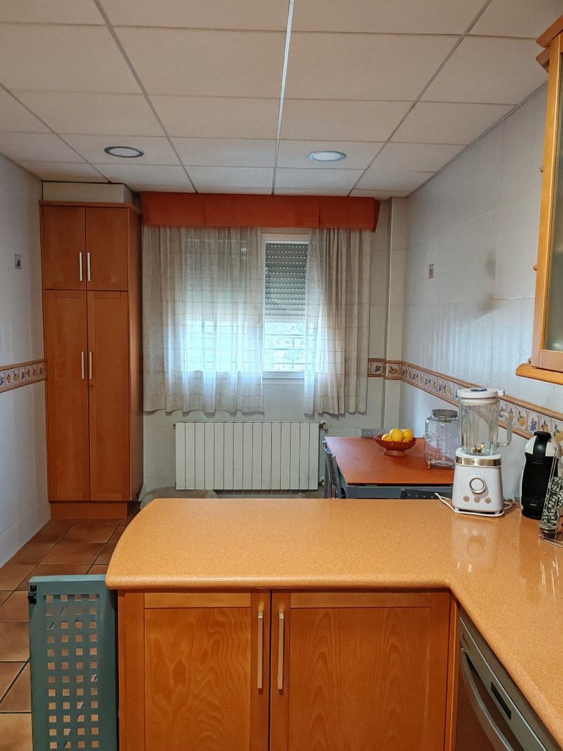 4 sypialnia Willa na sprzedaż w L'Alcora z basenem garażem - 375 000 € (Ref: 9571588)