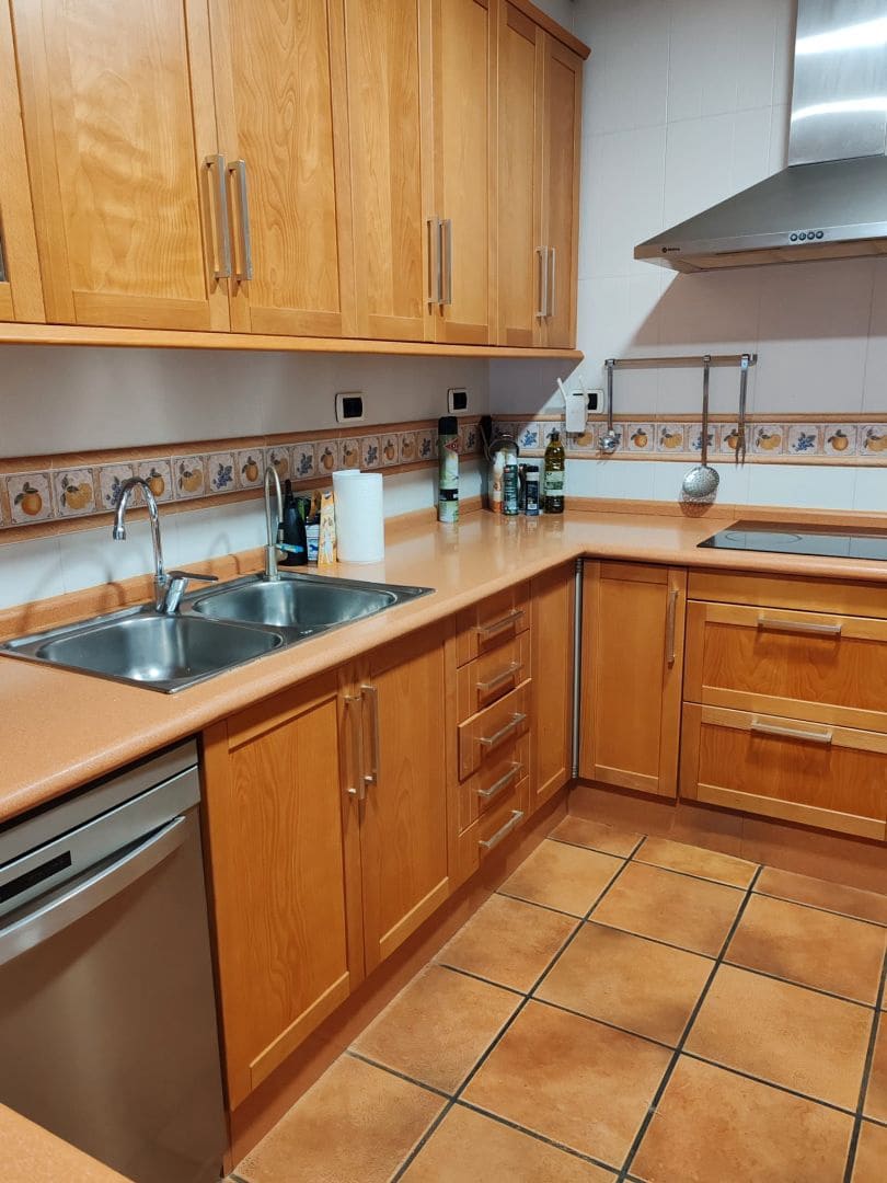 4 sypialnia Willa na sprzedaż w L'Alcora z basenem garażem - 375 000 € (Ref: 9571588)