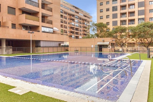 2 bedroom Penthouse for sale in Alboraya / Alboraia with pool garage - € 550,000 (Ref: 8511294)