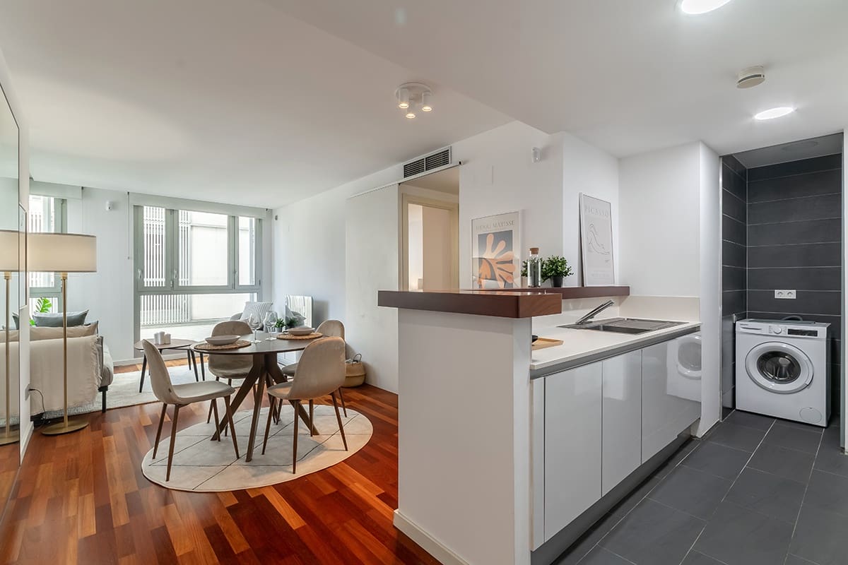 1 soveværelse Lejlighed til salg i Barcelona by med garage - € 368.000 (Ref: 8572592)